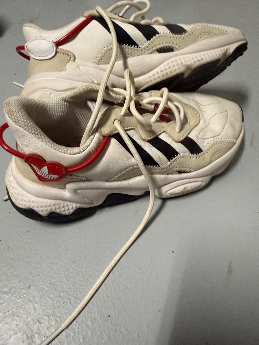 adidas Kids White Sneakers with Black Stripes and Red red heart logo
